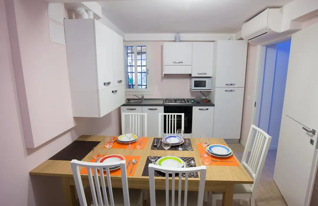 Venice Rialto Bridge Apartment-1