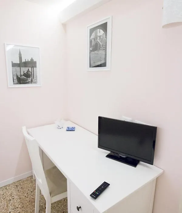 Venice Rialto Bridge Apartment-1