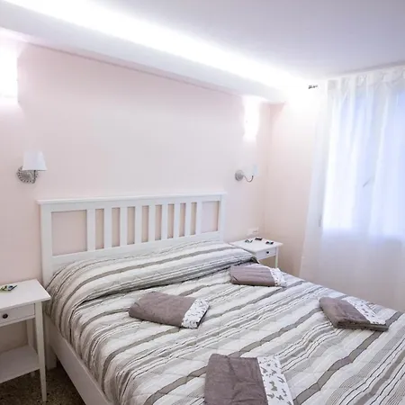 Venice Rialto Bridge Apartment-3